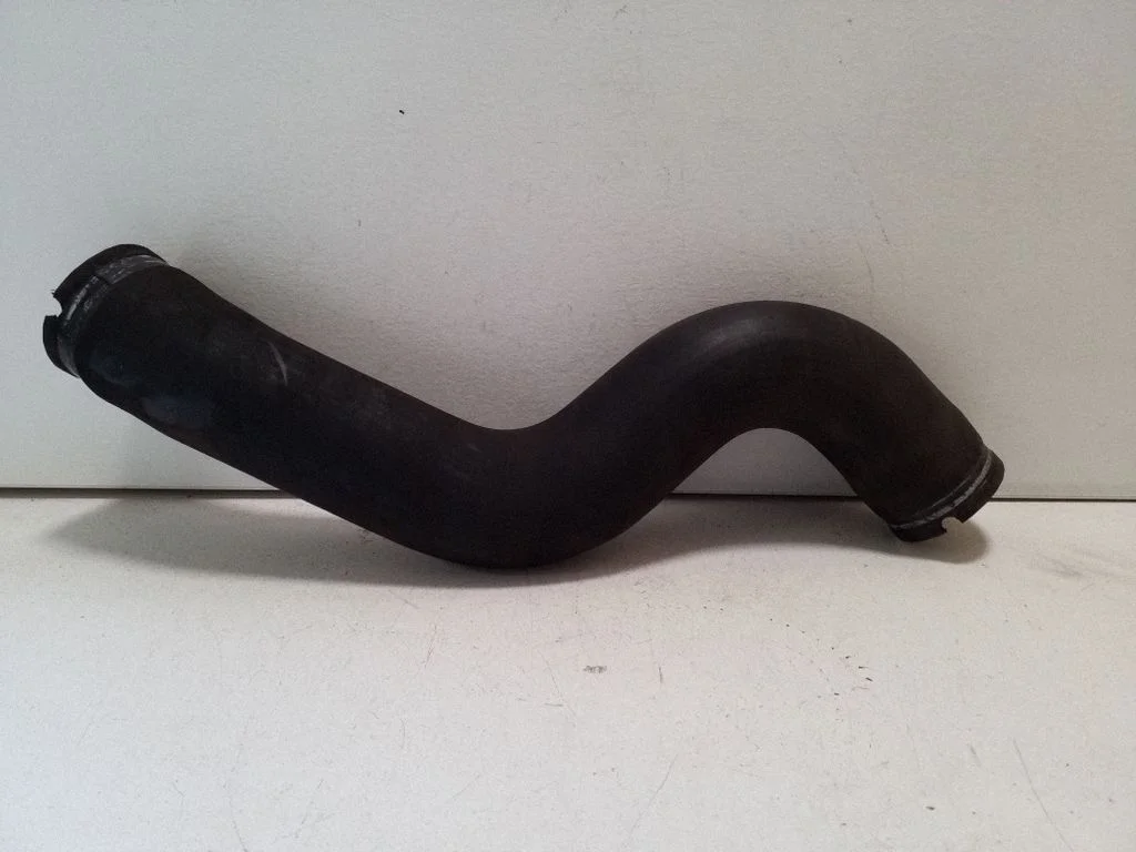 Intercooler hose/pipe