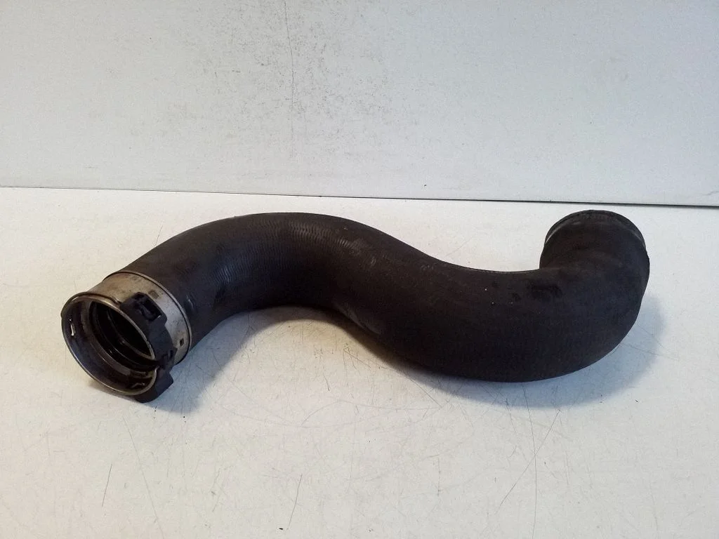 Intercooler hose/pipe