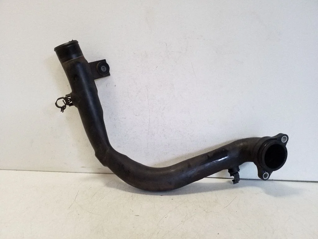Intercooler hose/pipe B00024