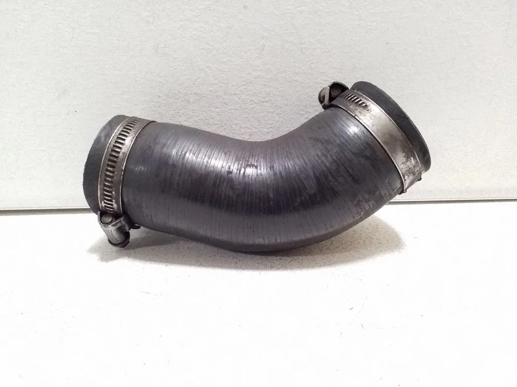 Intercooler hose/pipe