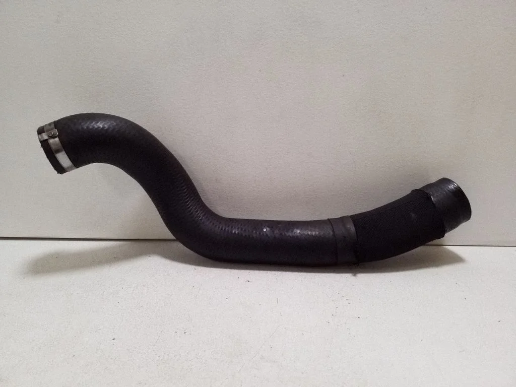 Intercooler hose/pipe