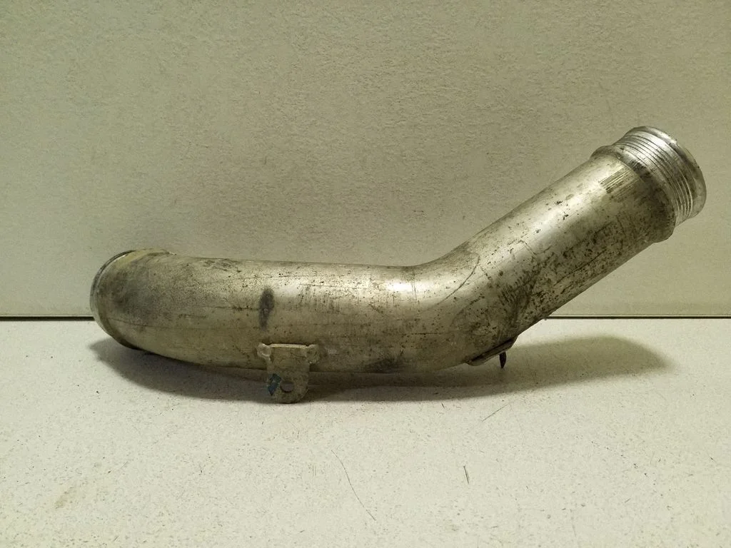 Intercooler hose/pipe