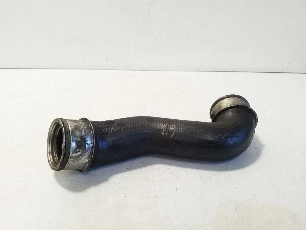Intercooler hose/pipe 1J0145828AD