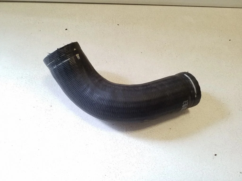 Intercooler hose/pipe