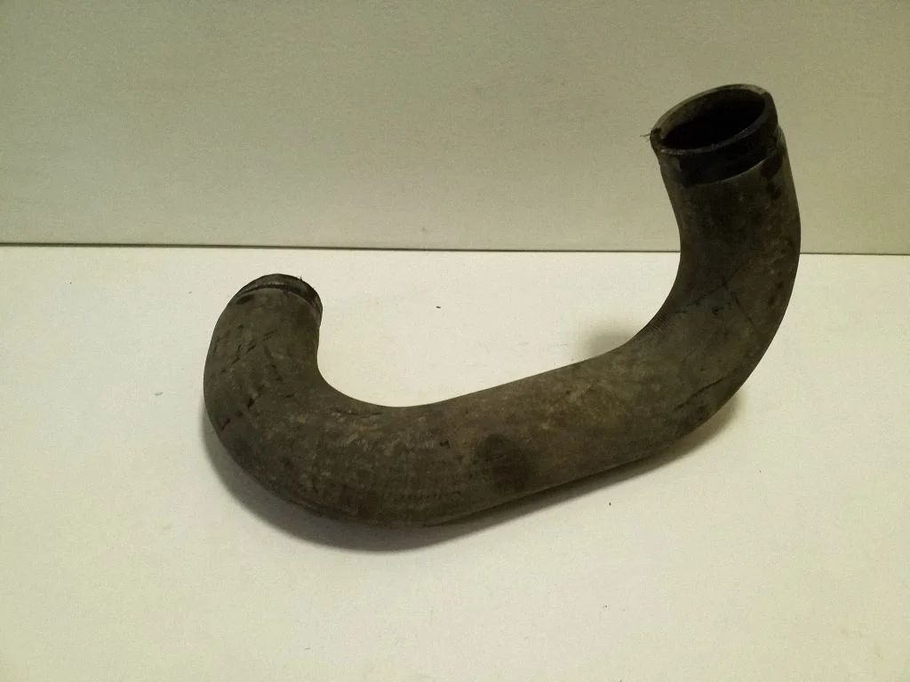Intercooler hose/pipe