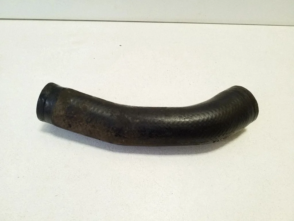 Intercooler hose/pipe