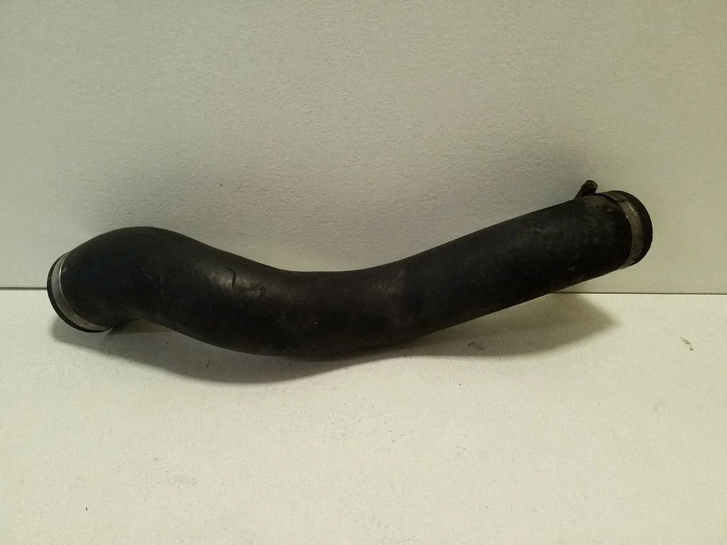 Intercooler hose/pipe