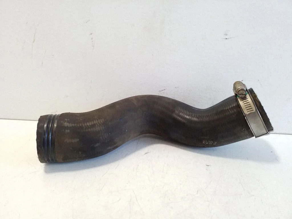 Vahejahuti voolik (-ud)/ toru (-d) CN116K863FB