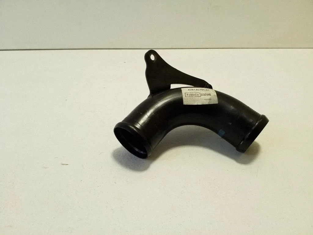 Intercooler hose/pipe AV616C750AE
