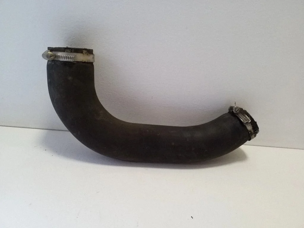Intercooler hose/pipe