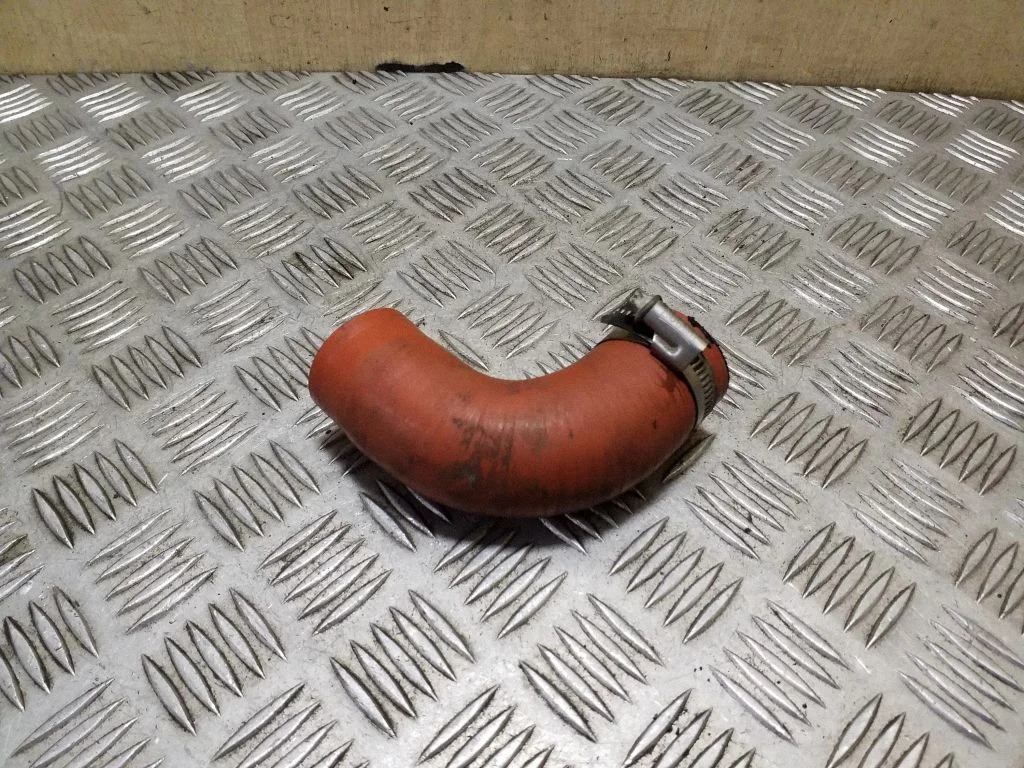Intercooler hose/pipe