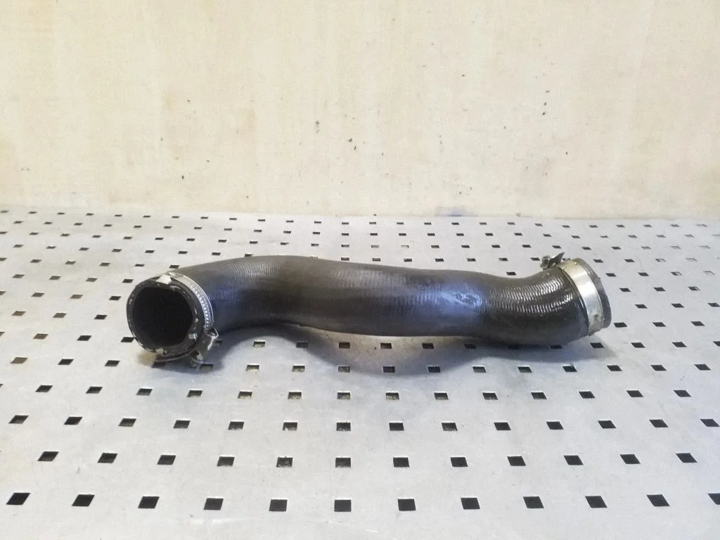 Intercooler hose/pipe CPLA9G738CD