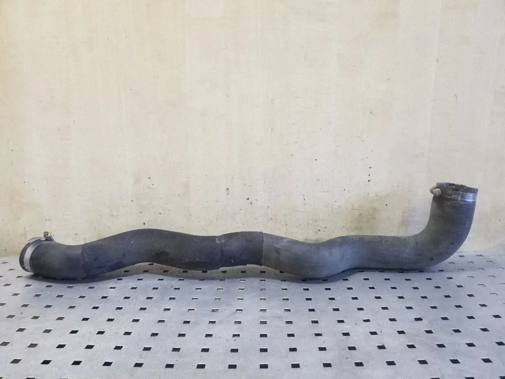 Intercooler hose/pipe CPLA6K769CA
