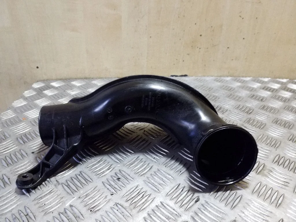 Intercooler hose/pipe – Volvo XC70 (2014-2016)