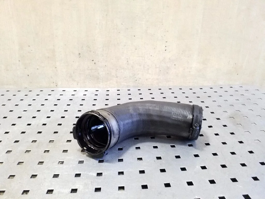 Intercooler hose/pipe 31370284