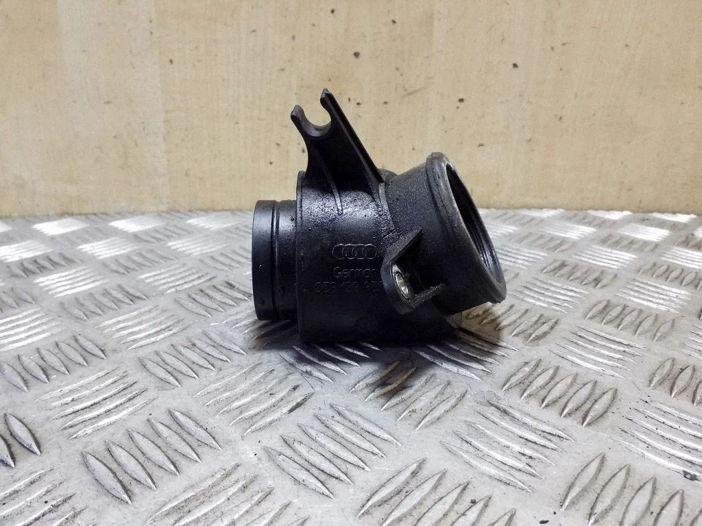 Intercooler hose/pipe 059129955P