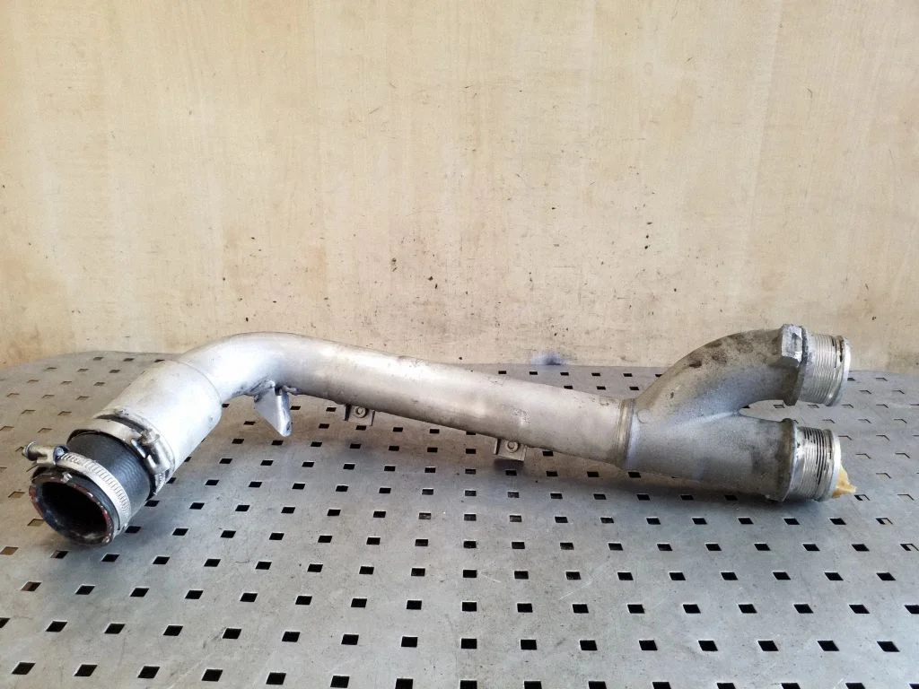 Intercooler hose/pipe 7P0145941
