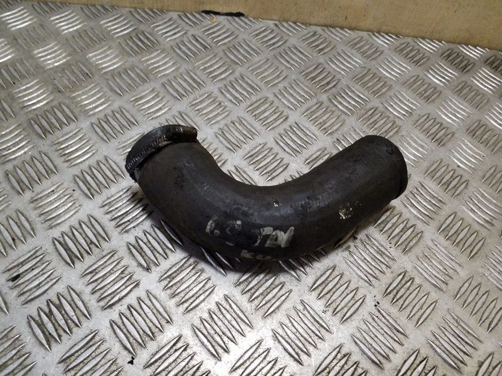 Intercooler hose/pipe