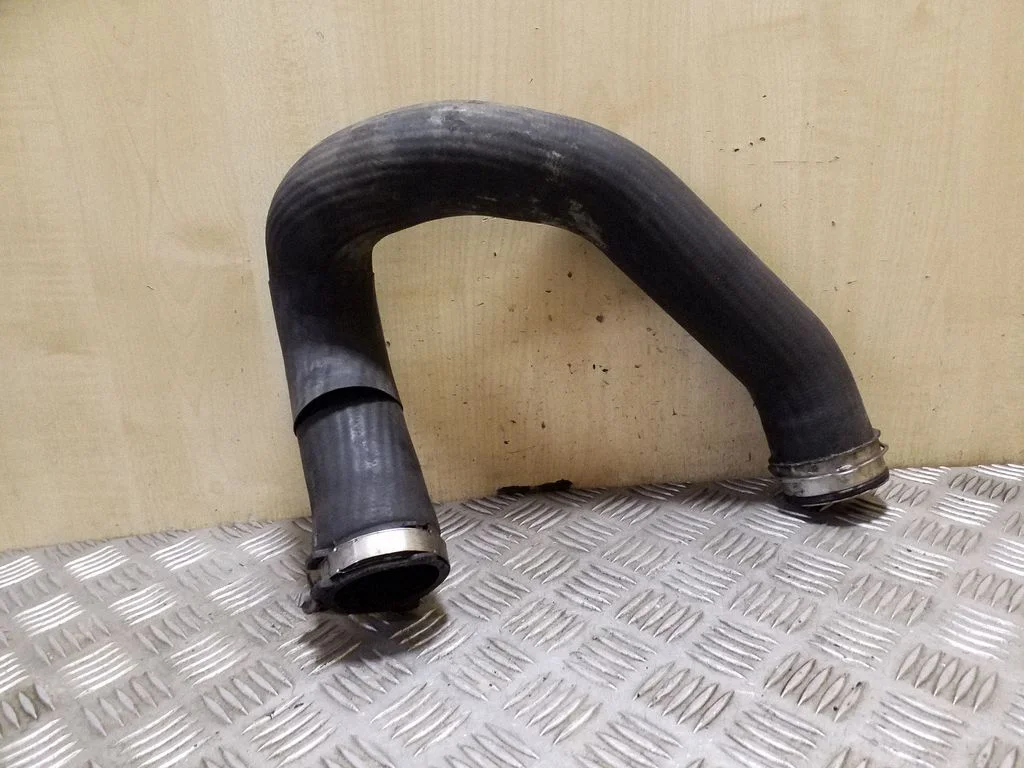 Intercooler hose/pipe 4B0145737