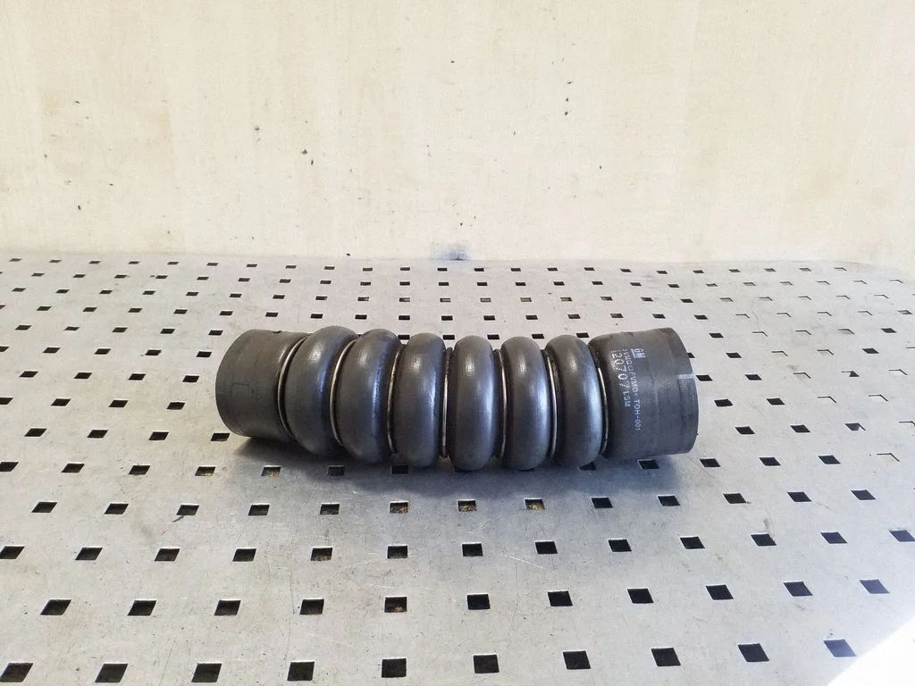 Intercooler hose/pipe