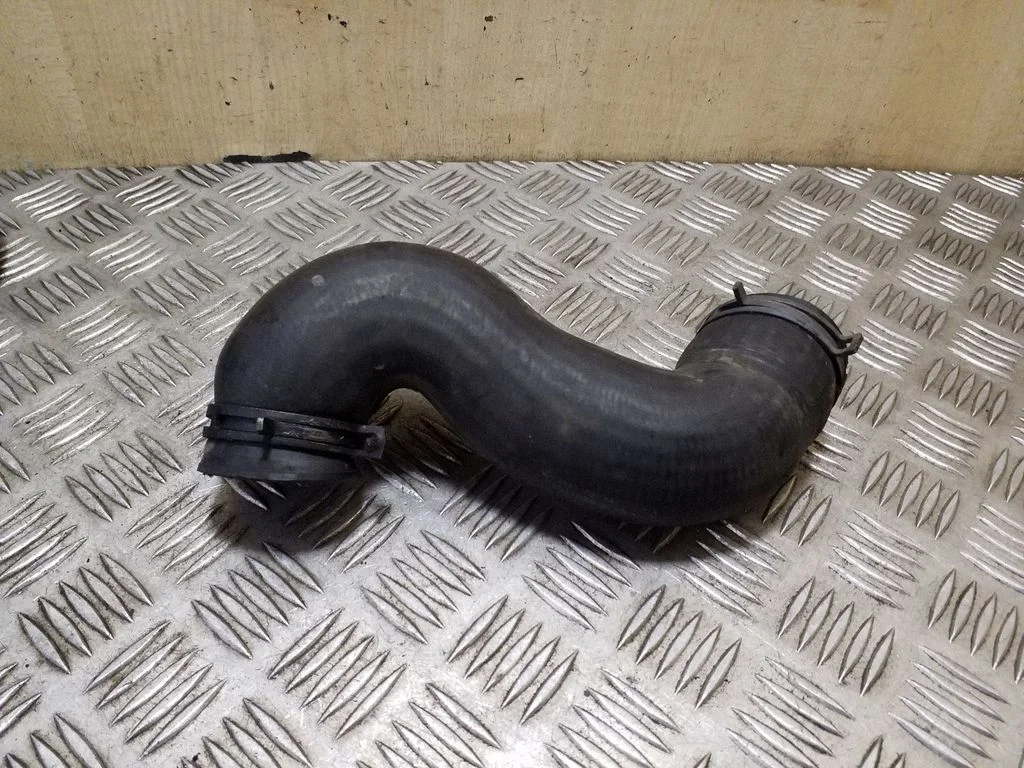 Intercooler hose/pipe 701145762A