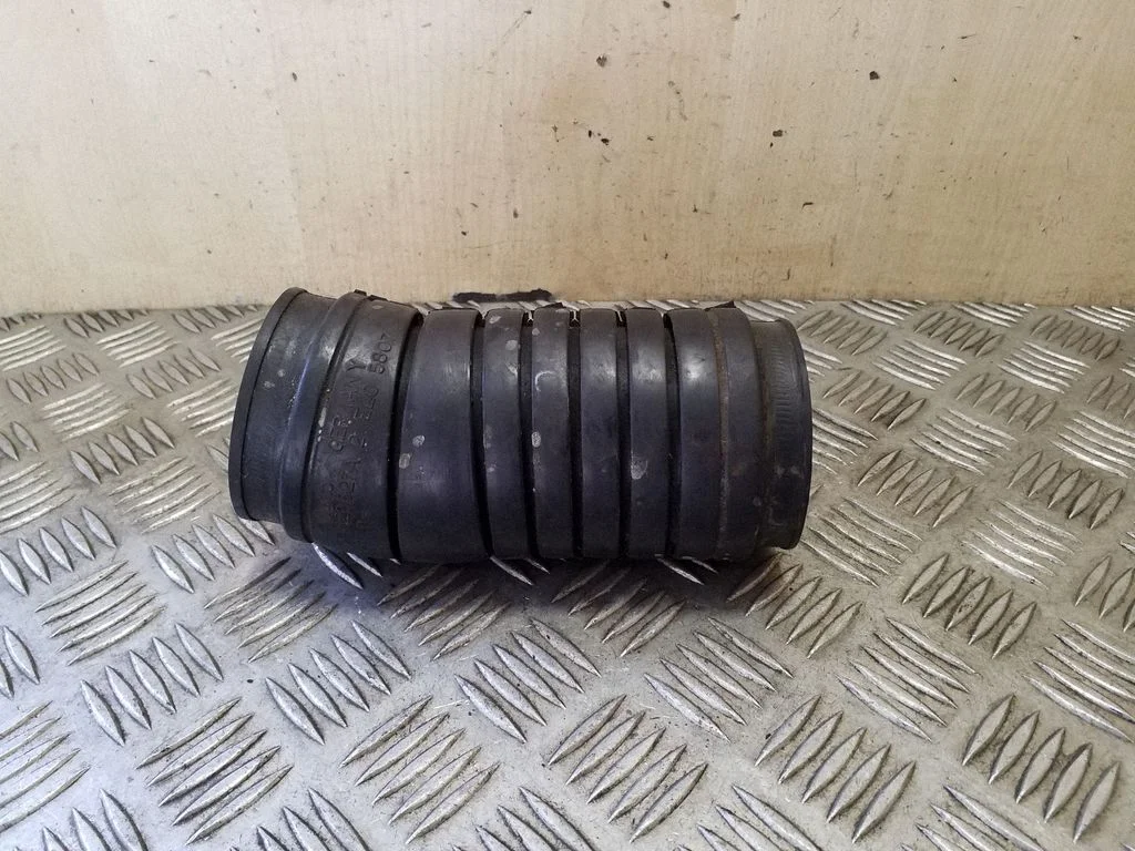 Intercooler hose/pipe