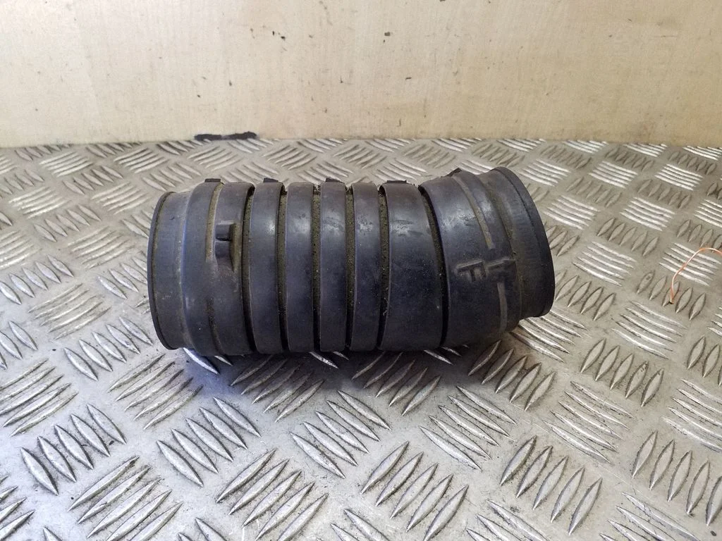 Intercooler hose/pipe 074129627A