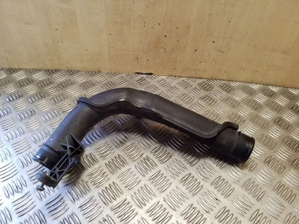 Intercooler hose/pipe 1K0145770AE