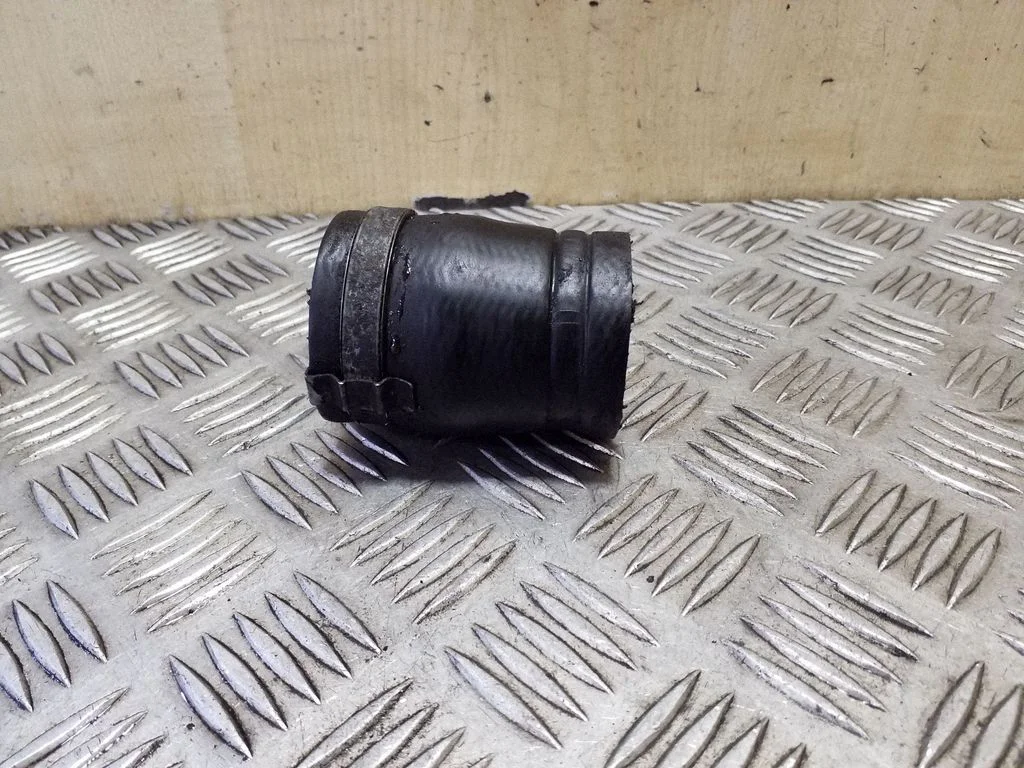 Intercooler hose/pipe
