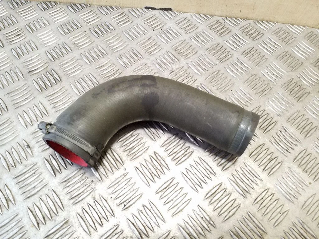 Intercooler hose/pipe