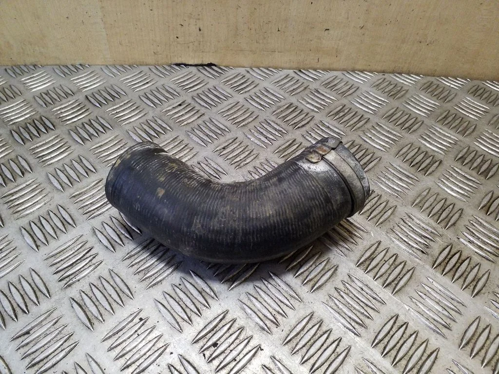 Intercooler hose/pipe