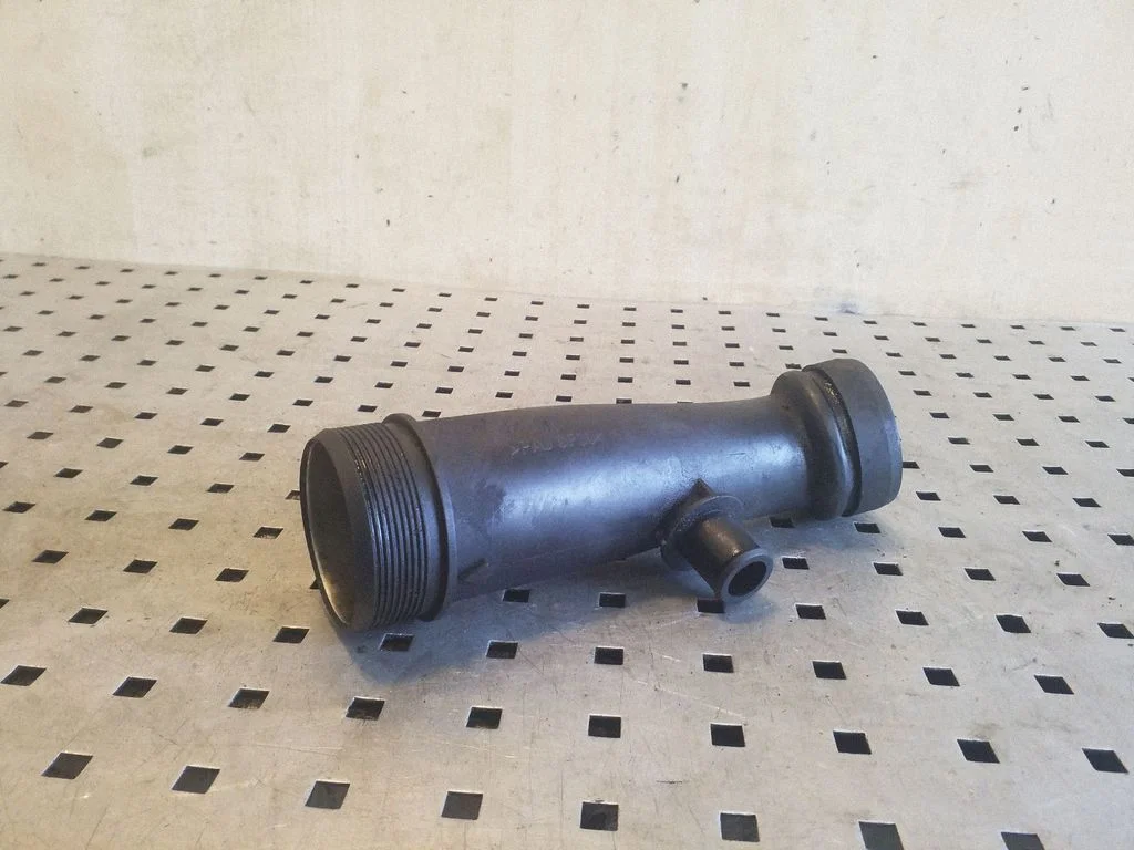 Intercooler hose/pipe