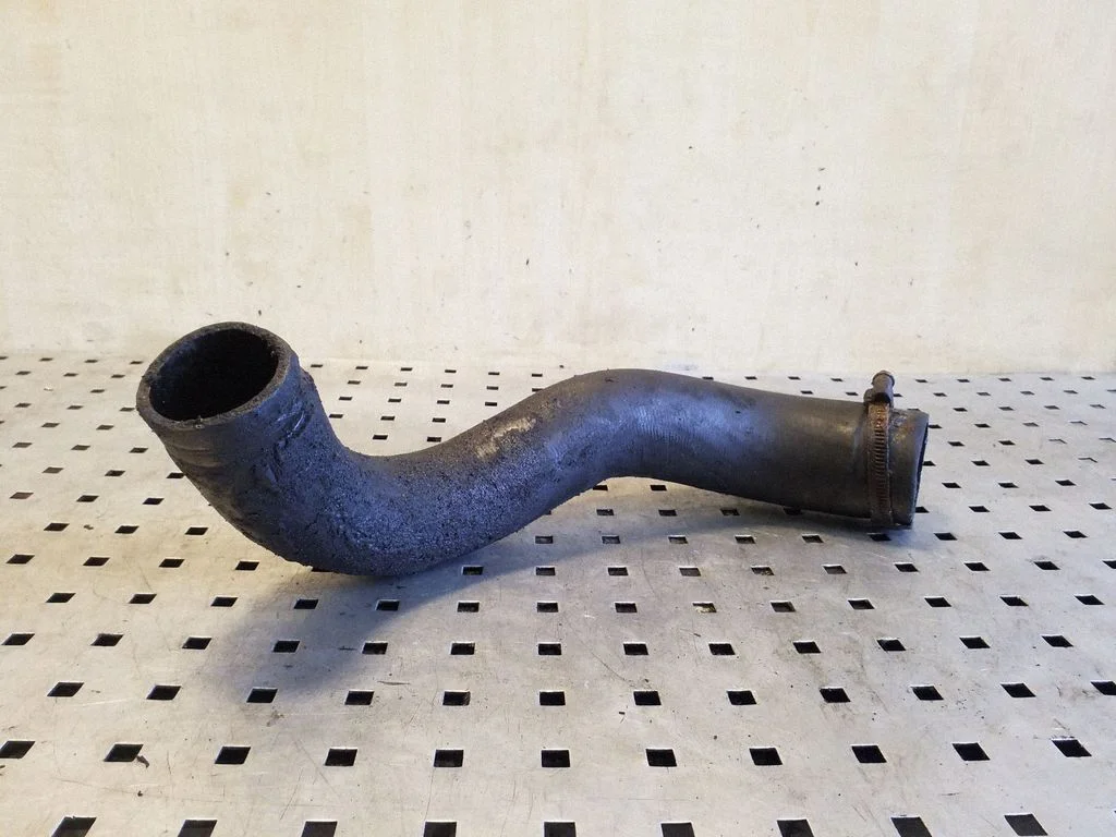Wąż / rura intercoolera BG916C646DA