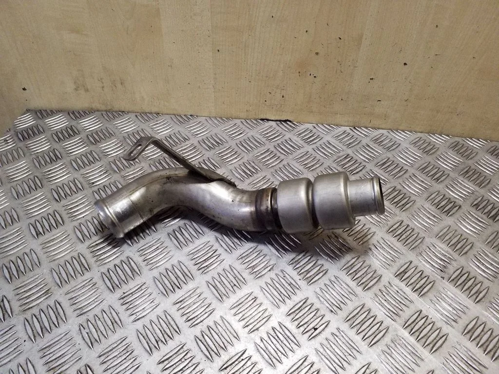 Intercooler hose/pipe