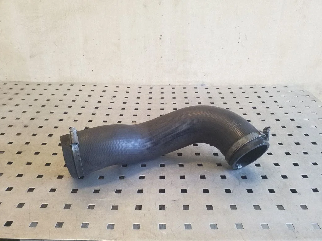 Intercooler hose/pipe