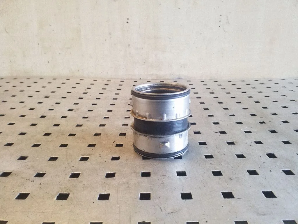 Intercooler hose/pipe