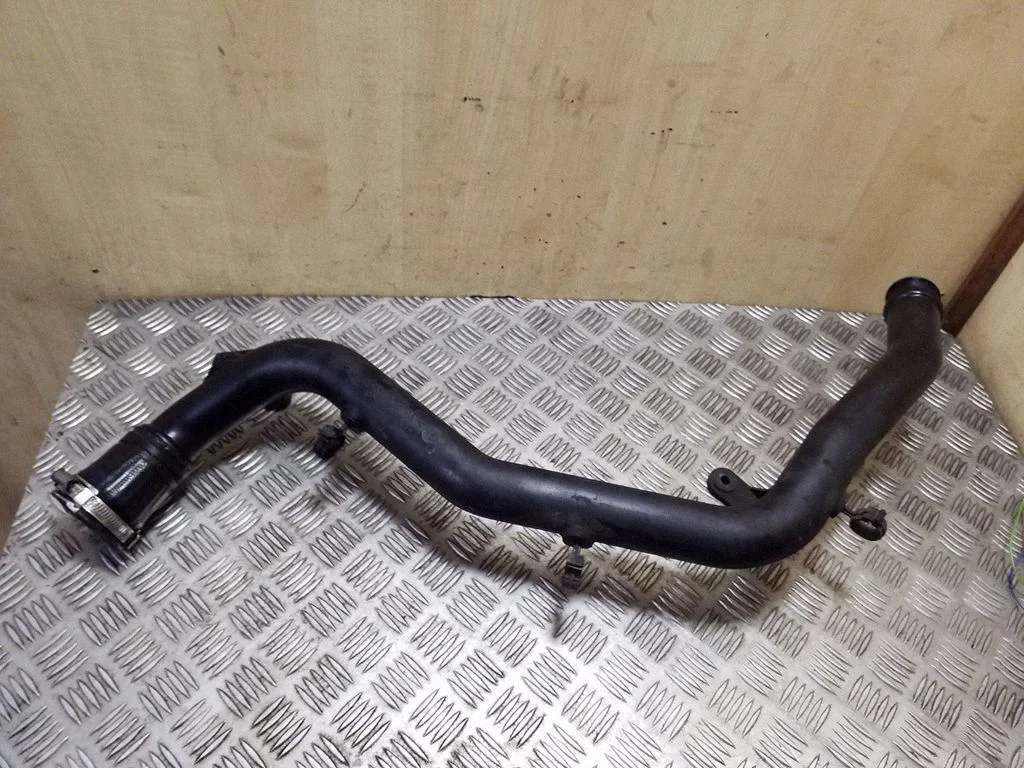 Intercooler hose/pipe 7L6145795AE