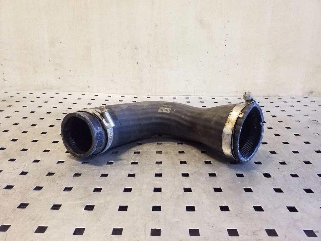 Intercooler hose/pipe
