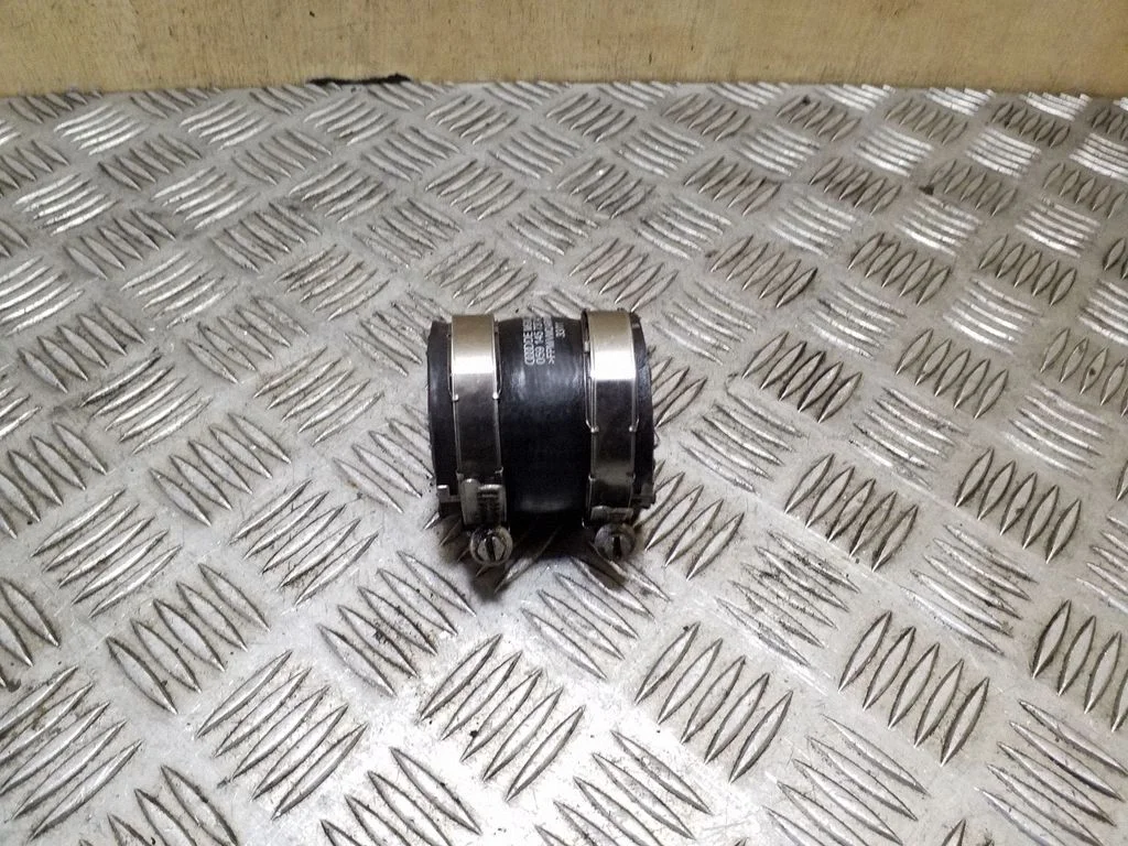 Intercooler hose/pipe 059145737A