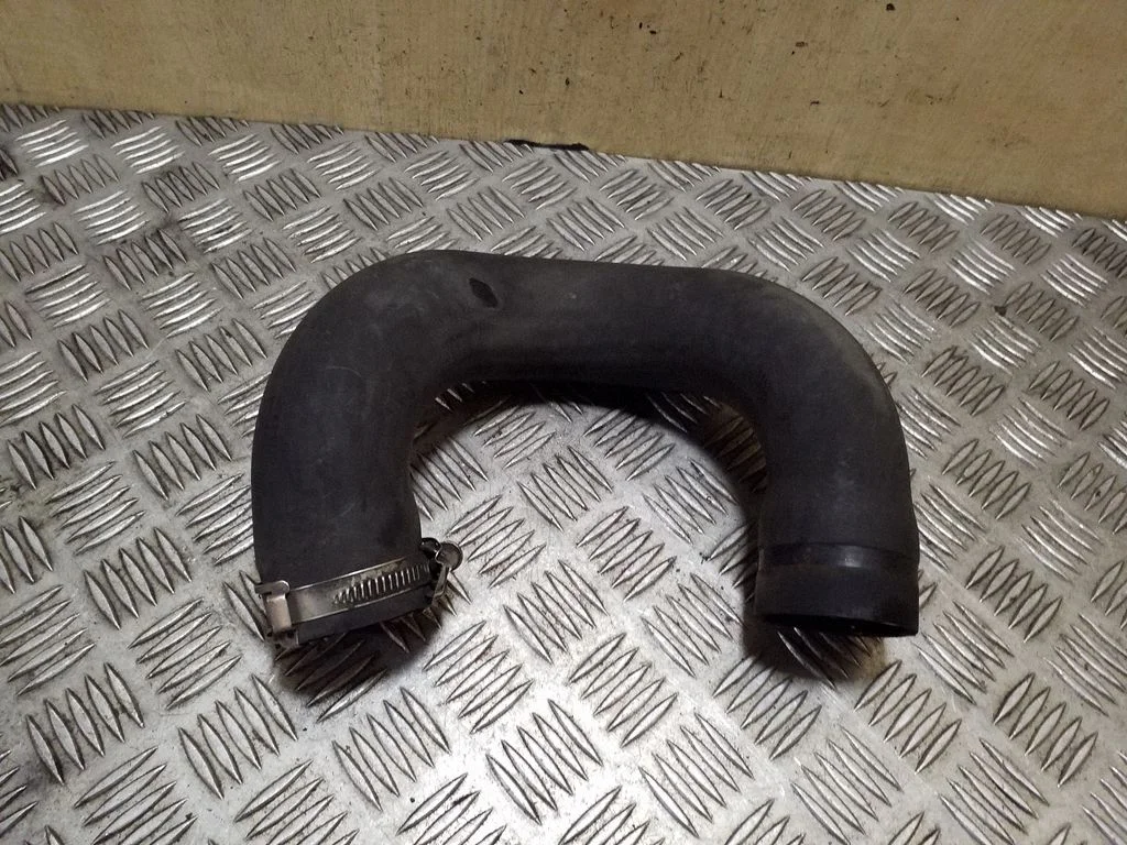 Interkūlerio žarna (-os)/ vamzdelis (-iai)