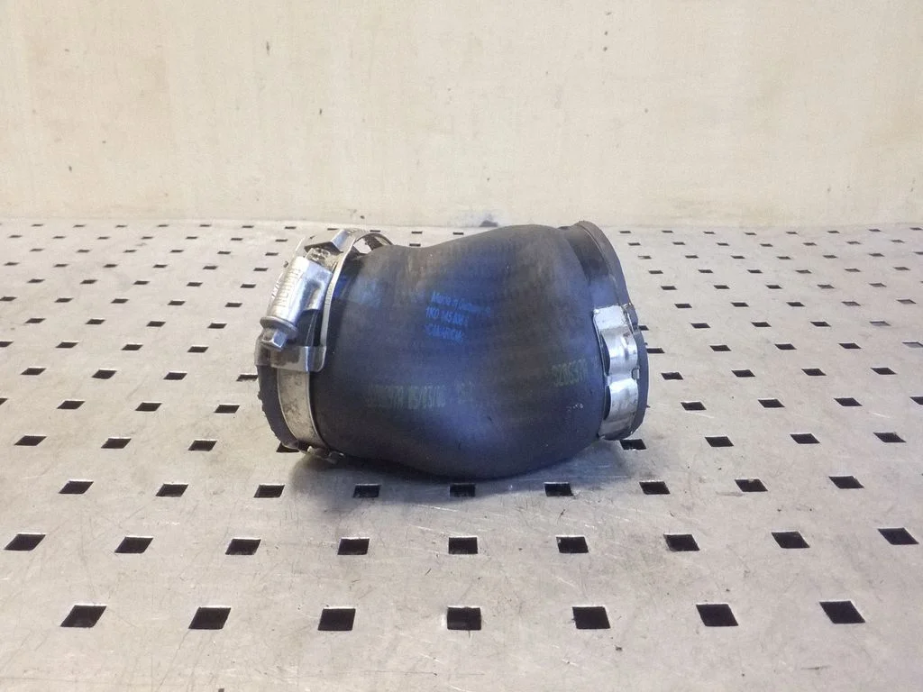 Intercooler hose/pipe 1K0145838B
