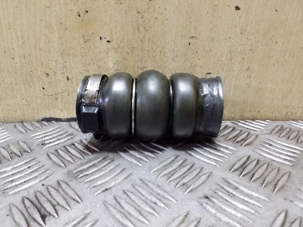 Intercooler hose/pipe 9685598580