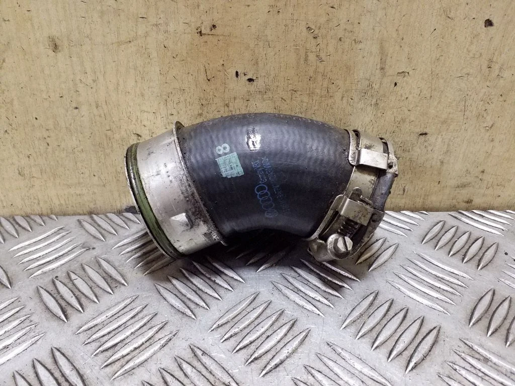 Intercooler hose/pipe 7L6145943B