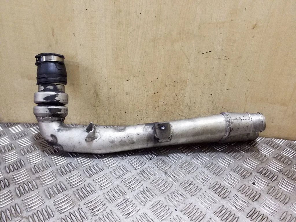 Intercooler hose/pipe 7L6145945F