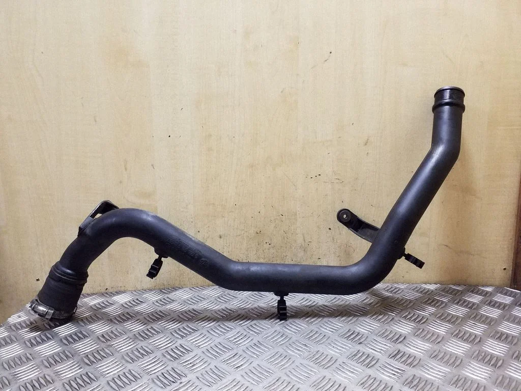 Intercooler hose/pipe 7L6145795S