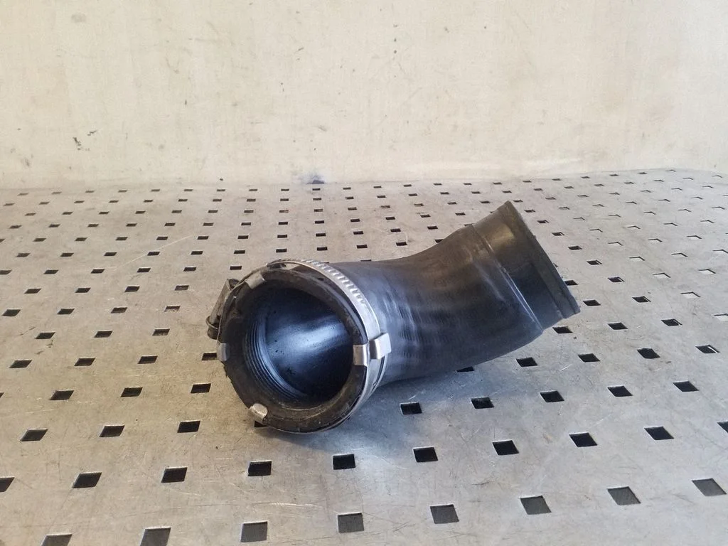 Intercooler hose/pipe 5N0145762