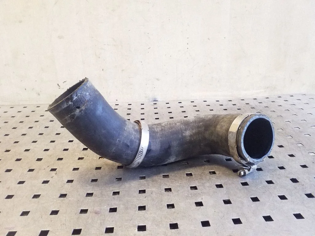 Intercooler hose/pipe 5N0145832J