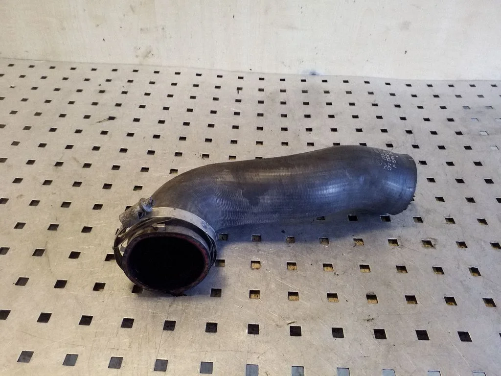 Intercooler hose/pipe 1K0145832AC