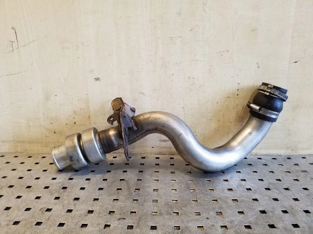 Intercooler hose/pipe