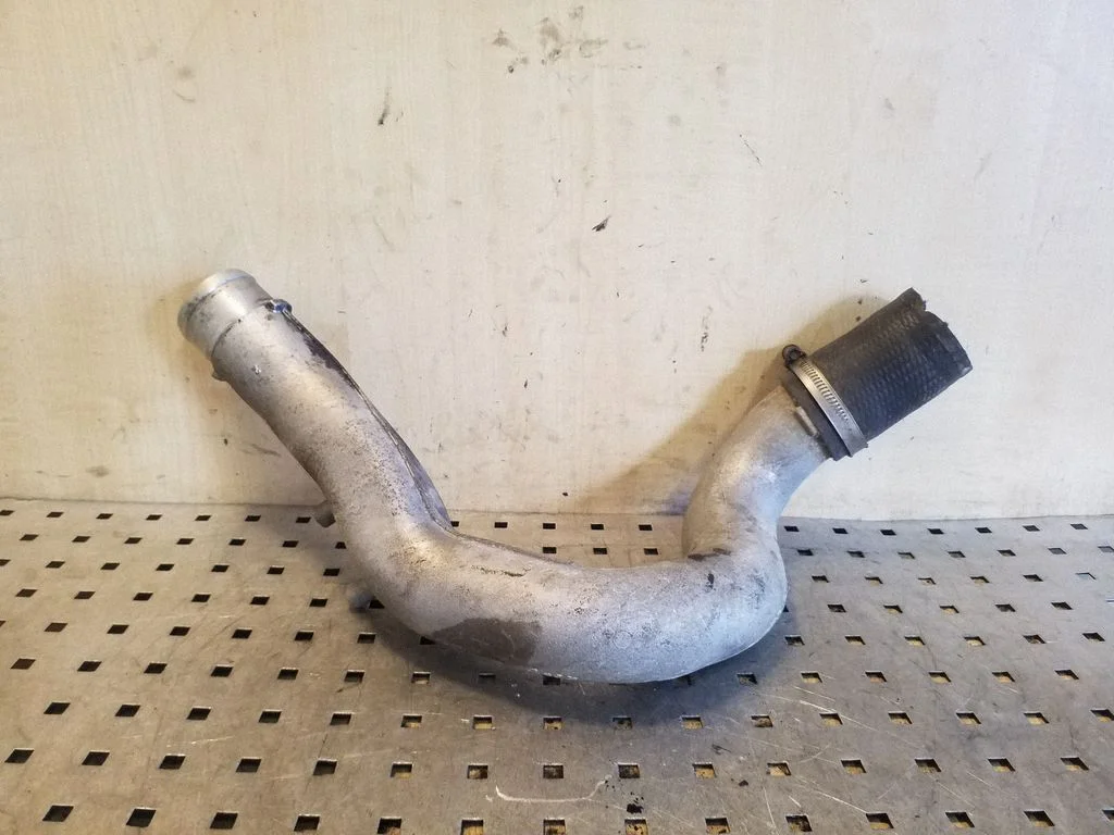 Intercooler hose/pipe